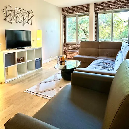 Champs Elysees Апартаменты